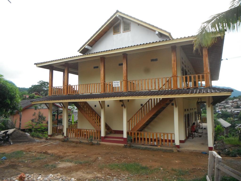 Vongmany Guesthouse Nong Khiaw Luaran gambar