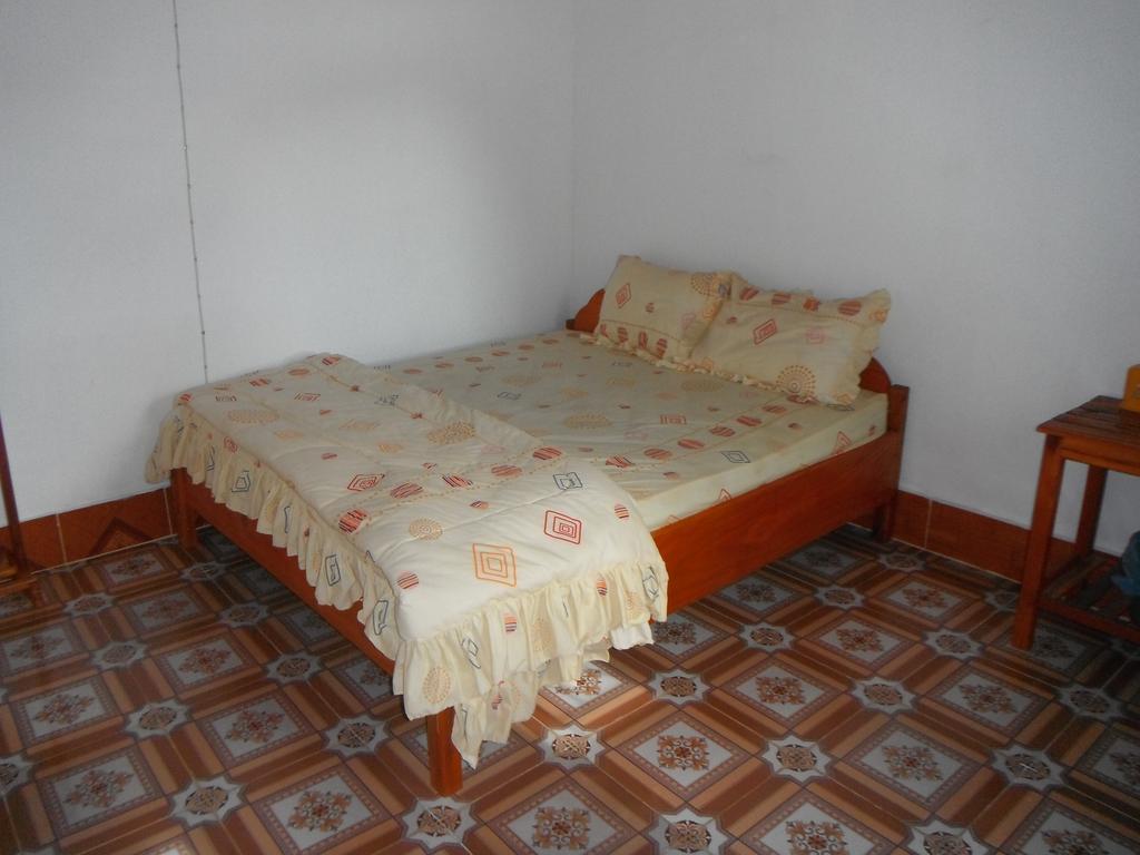 Vongmany Guesthouse Nong Khiaw Bilik gambar